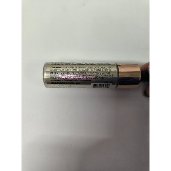 Revolution Liquid Highlighter Luminous Lunar Long Lasting 0.61 fl Oz / 18 ml - Picture 2 of 4